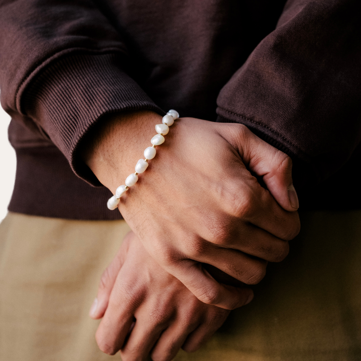 Detailed Pearl Bracelet